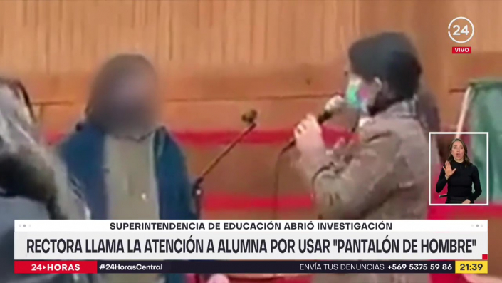 Rectora llama la atención a alumna por usar _pantalón de hombre__Moment