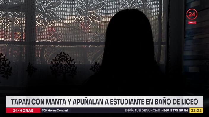 Tapan con manta y apuñalan a estudiante en baño de liceo_Moment