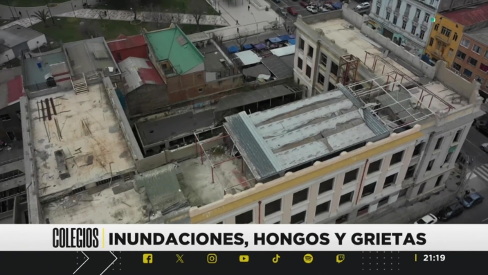 y2mate.com – Inundaciones grietas y hongos La dura realidad de colegios en Valparaíso_1080p – frame at 4m46s